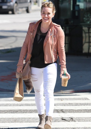 Hilary Duff Leaving Starbucks February 24, 2014