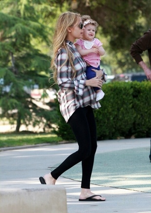 Nicole Richie Going to a Playground in Los Angeles May 12, 2009