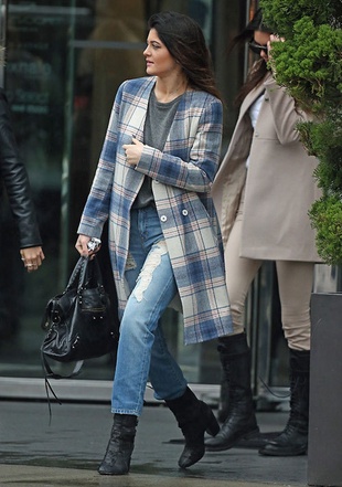 Kylie Jenner Shopping December 6, 2013