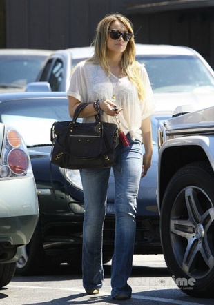 Hilary Duff Heading Out For Lunch in Los Angeles August 27, 2011