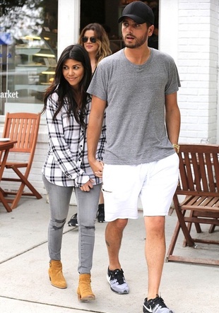 Kourtney Kardashian Buddha Berry Frozen Yogurt June 12, 2014