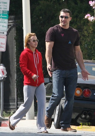 Hayden Panettiere on Melrose Avenue in Los Angeles April 14, 2010