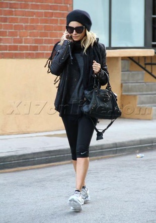 Nicole Richie Exits the Gym in LA November 22, 2011