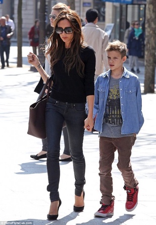 Victoria Beckham Louvre Paris France April 21, 2013