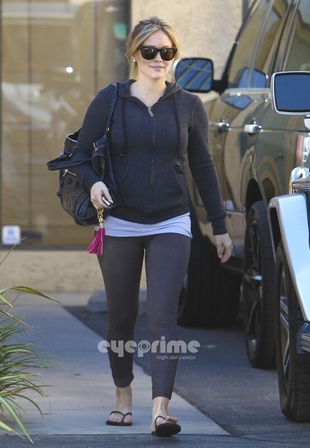 Hilary Duff Arrived at the Dentist Office in Studio City November 2, 2011