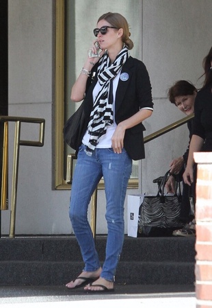 Nicky Hilton Shopping in Los Angeles March 2, 2010