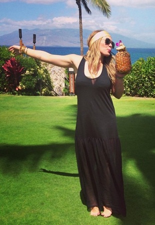 Hilary Duff Vacation in Hawaii February 28, 2013