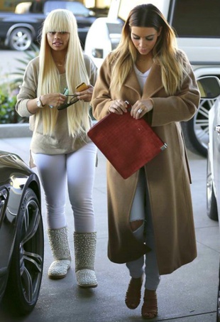 Kim Kardashian Heading Into Neiman Marcus December 13, 2013