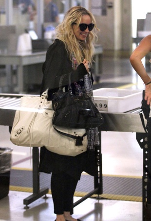 Nicole Richie LAX April 28, 2011