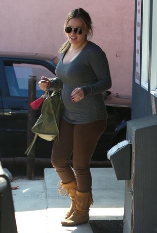 Hilary Duff Leaving a Pilates Class in Studio City November 16, 2011