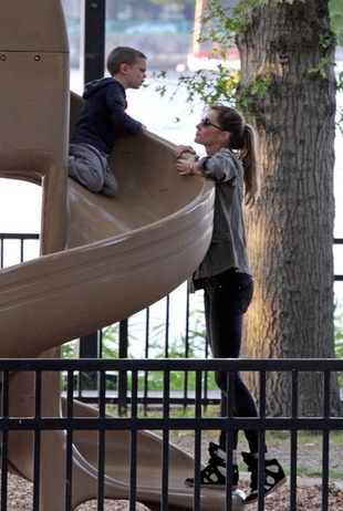 Gisele Bundchen at a Park 2012