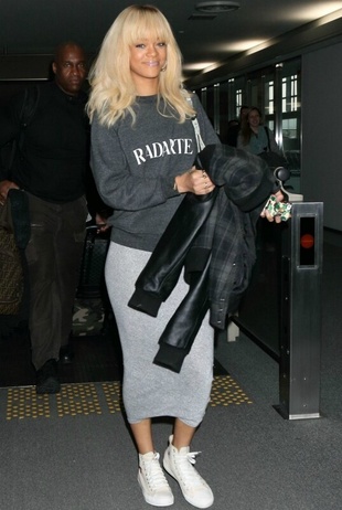 Rihanna at the Airport in Narita Japan March 31, 2012