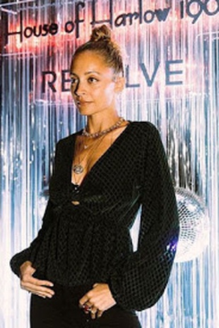 Nicole Richie Karaoke Party with Revolve November 14, 2019