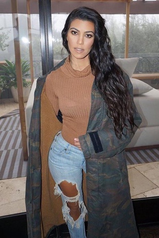 Kourtney Kardashian Calabasas January 5, 2017