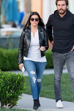 Kourtney Kardashian Dinner with Scott June 4, 2015