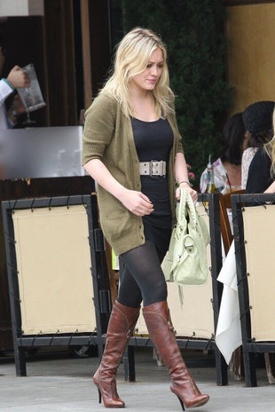 Hilary Duff Out For Lunch in Beverly Hills May 30, 2009