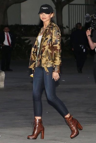 Zendaya Coleman Los Angeles Lakers Game April 13, 2016