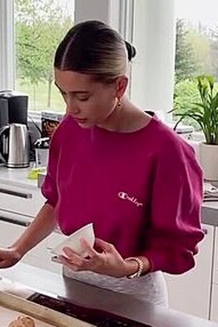 Hailey Bieber The Biebers on Watch! May 27, 2020