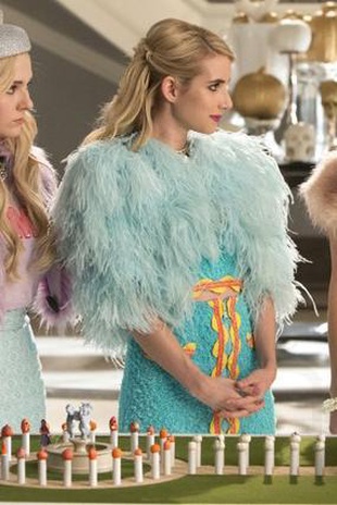 Emma Roberts Scream Queens 1.05 Pumpkin Patch