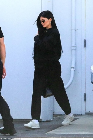 Kylie Jenner Filming Scenes For Kuwtk On April 3, 2017