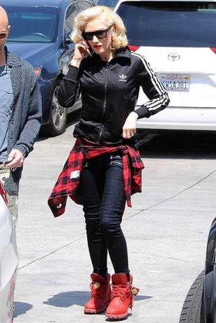 Gwen Stefani Jesun Acupuncture Clinic April 10, 2015