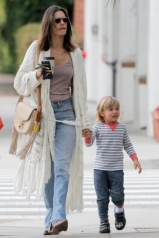 Alessandra Ambrosio Santa Monica May 5, 2016