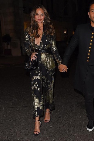 Chrissy Teigen Park Chinois Restaurant October 20, 2016