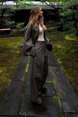 Rosie Huntington-Whiteley Tokyo April 2024