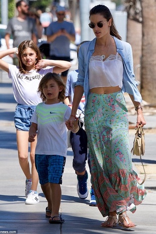 Alessandra Ambrosio Santa Monica September 16, 2018