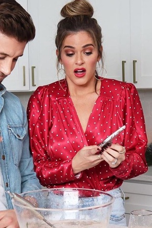 JoJo Fletcher Engaged with Jojo & Jordan Instagram Pic December 7, 2018