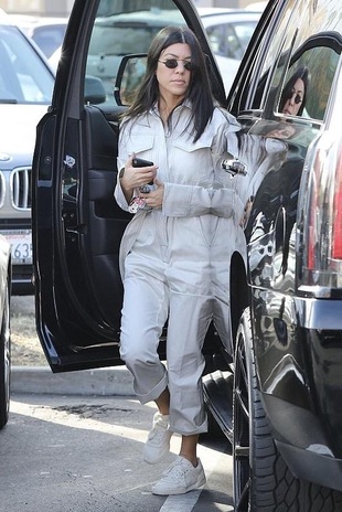 Kourtney Kardashian Rosti Restaurant December 26, 2017