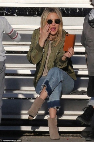 Kate Hudson Ryder's Soccer Game December 2, 2016