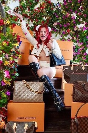 Bella Thorne Instagram December 29, 2021