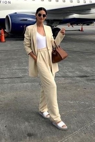 Lily Aldridge Lax August 17, 2018