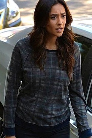 Shay Mitchell Pretty Little Liars 5.22 to Plea or Not to Plea