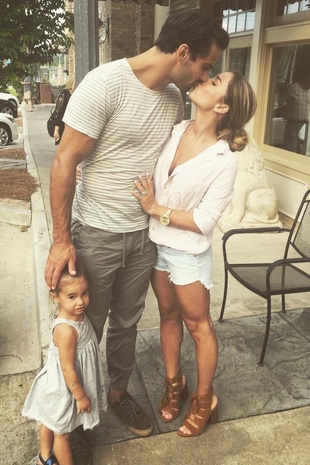 Jessie James Decker Instagram Pic July 9, 2016