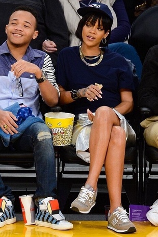 Rihanna Los Angeles Lakers Game December 1, 2013