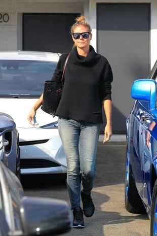 Heidi Klum Salon October 13, 2016