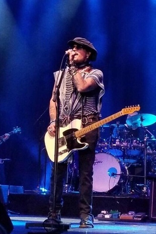 Johnny Depp Jeff Beck Concert in Kansas City September 17, 2019