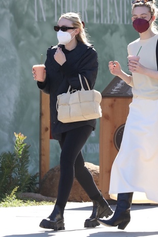 Dakota Fanning Los Angeles December 20, 2021