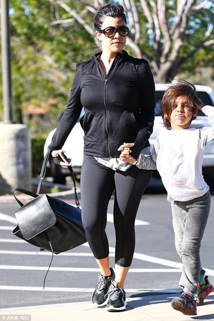 Kourtney Kardashian Calabasas March 6, 2015