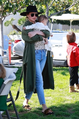 Chrissy Teigen Los Angeles Farmer's Market March 10, 2019