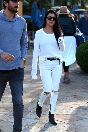 Kourtney Kardashian Lunch with Scott at Marmalade Cafe November 25, 2015