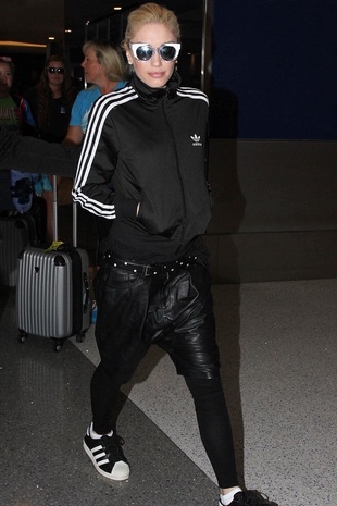 Gwen Stefani LAX Airport April 30, 2015