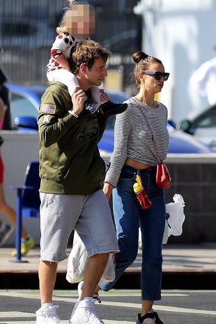 Irina Shayk Santa Monica Farmers Market November 18, 2018