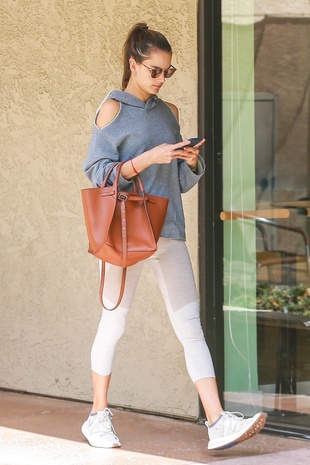 Alessandra Ambrosio Yoga October 4, 2018