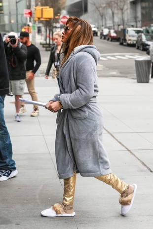 Jennifer Lopez Hustlers Set April 8, 2019