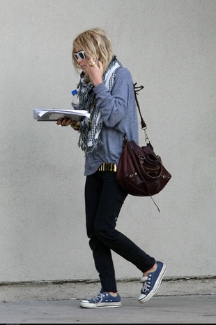 Ashley Olsen Mary-Kate in Hollywood December 4, 2007