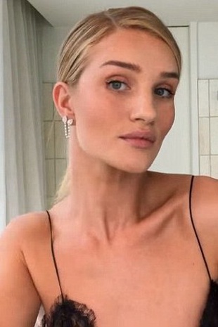 Rosie Huntington-Whiteley Vogue: Beauty Routine Video