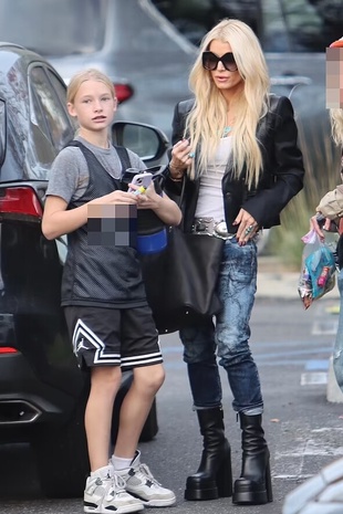 Jessica Simpson Thousand Oaks November 4, 2022